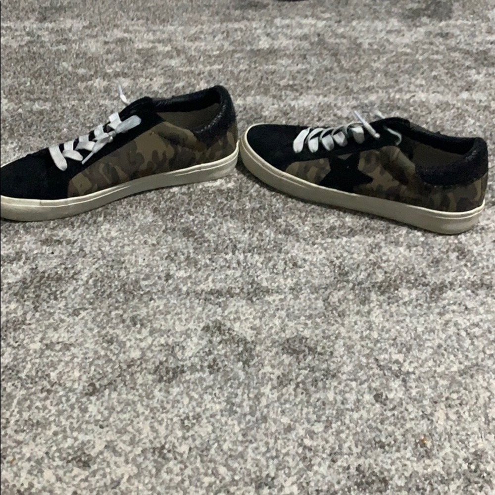 Lightly work sneakers